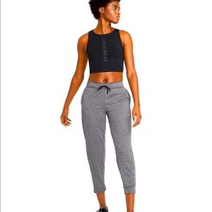 Nike - Women’s 7/8 Training Pants - BNWT - Grey - Nike Attack - Sustainably Made
